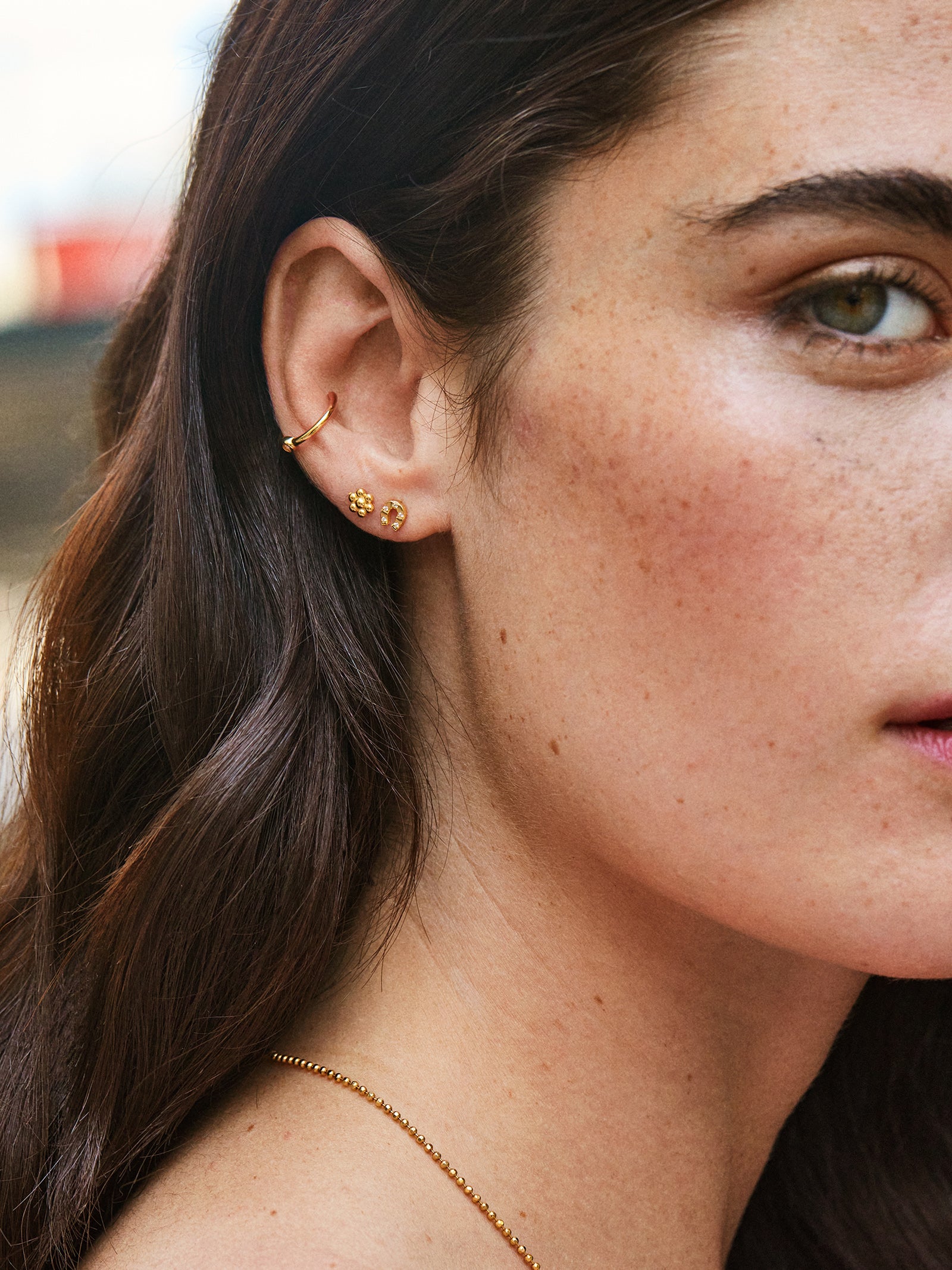 Evangeline 18K Gold Earrings - Horseshoe - Image 2