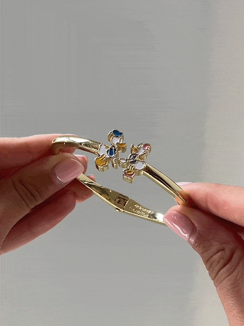Disney Donald & Daisy Duck Kissing Cuff Bracelet - Donald Duck & Daisy Duck - Image 3