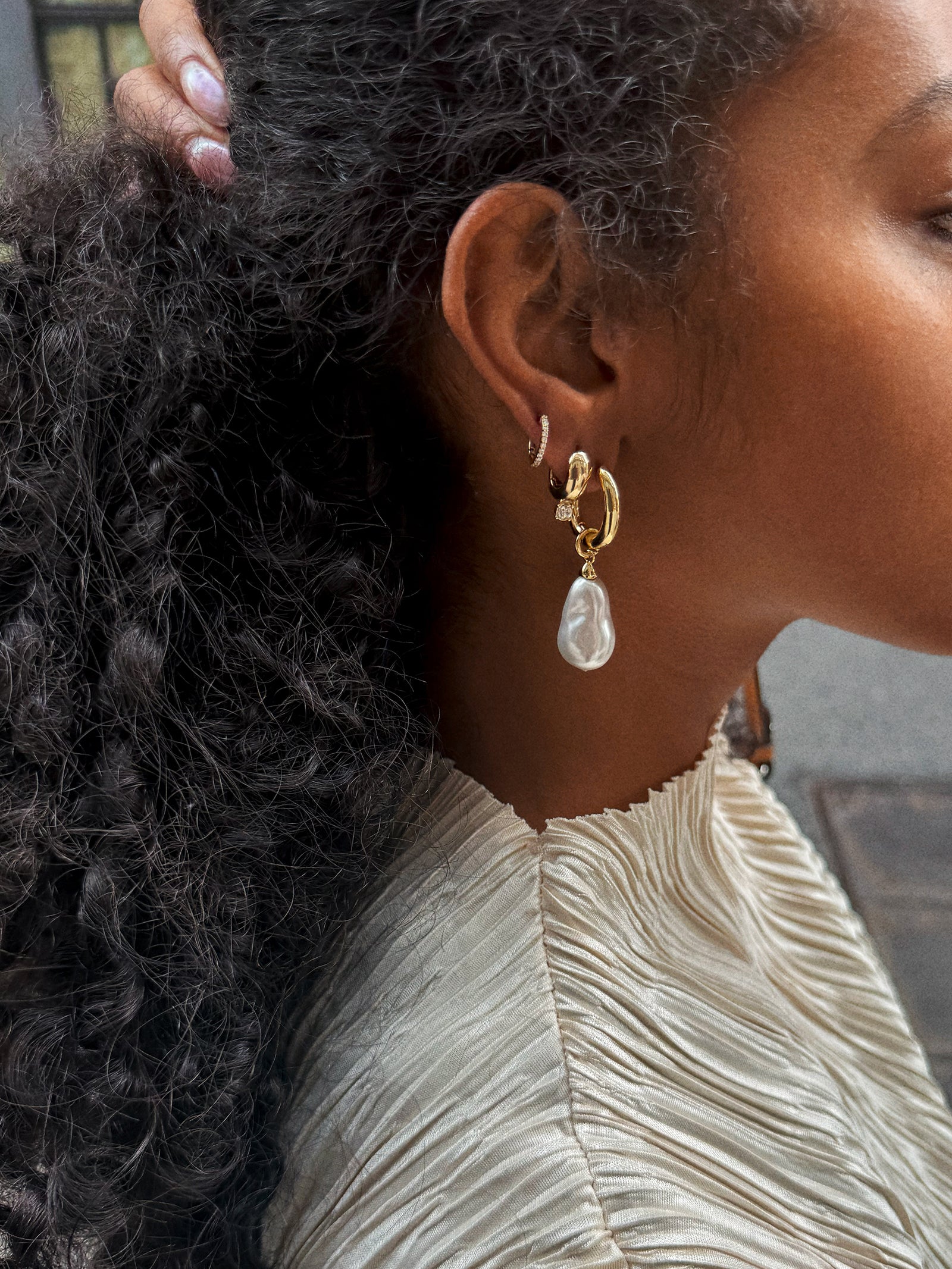 Teagan Pearl Earrings - Gold/Pearl - Image 2